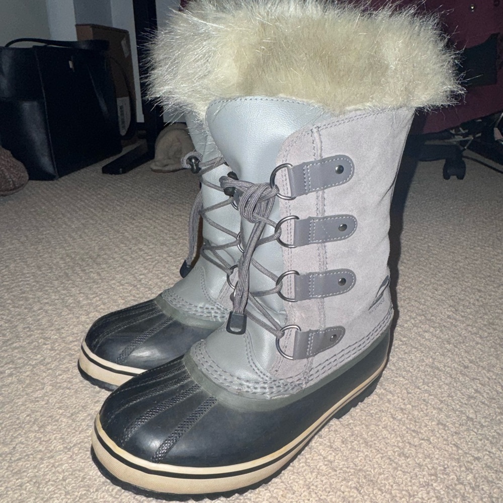 Sorel Women’s Winter Boot (fits size 7.5)